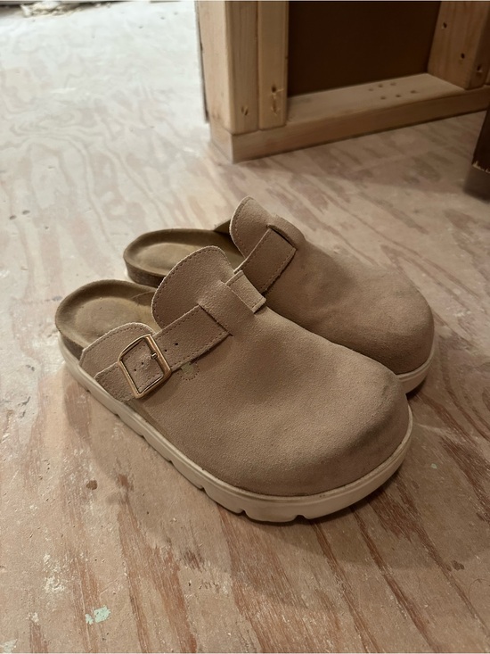 Project Cloud Shoes - Suede Slip-On Clog in Tan